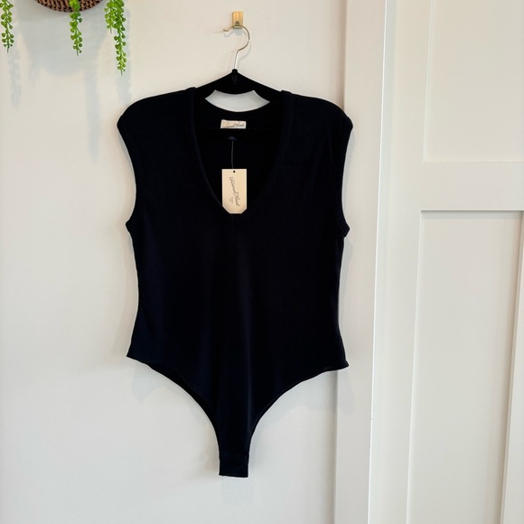 Universal Thread NWT Women's Black Ribbed Bodysuit High Neck Sleeveless Size XL - Picture 1 of 10